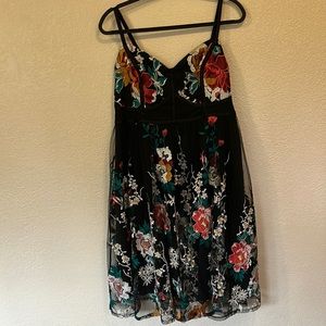 Torrid Formal Dress size12 Black/Floral